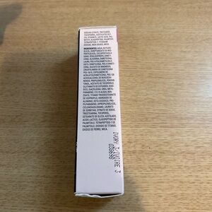 Mary Kay Black and Silver Foundation for Radiant Finish